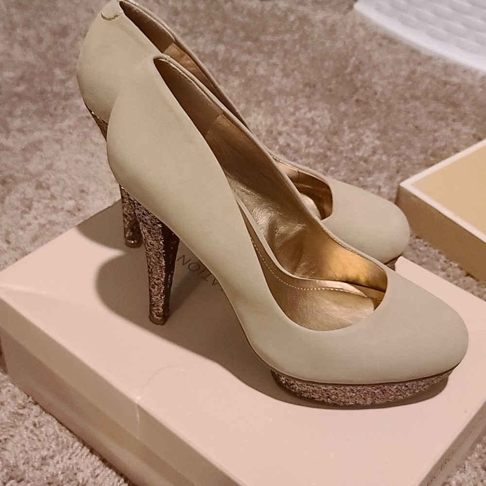 Bcbg tan/gray party glitter heels